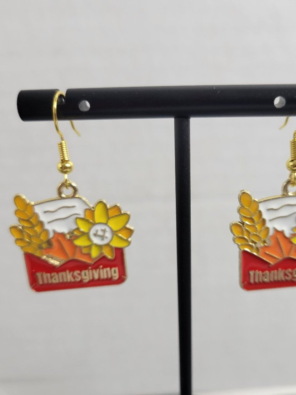 Thanksgiving Sunflower Dangle Earrings Gold Tone Fall Autumn Harvest E115E